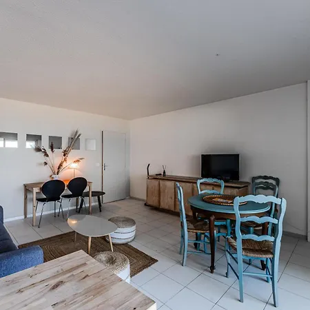 Eugenie- Apartment